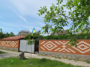 Отель Zatyshnyi Dvir  Счастливцево